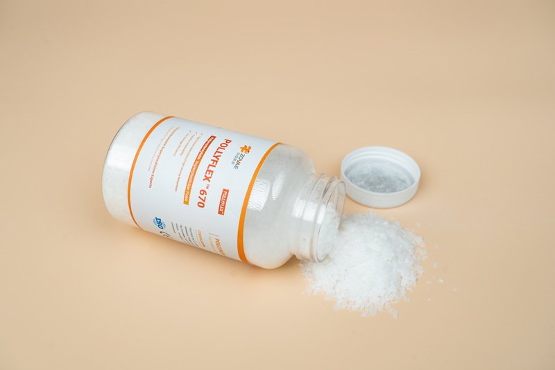 ZOVAE PCE Flake Product - Polycarboxylate Superplasticizer