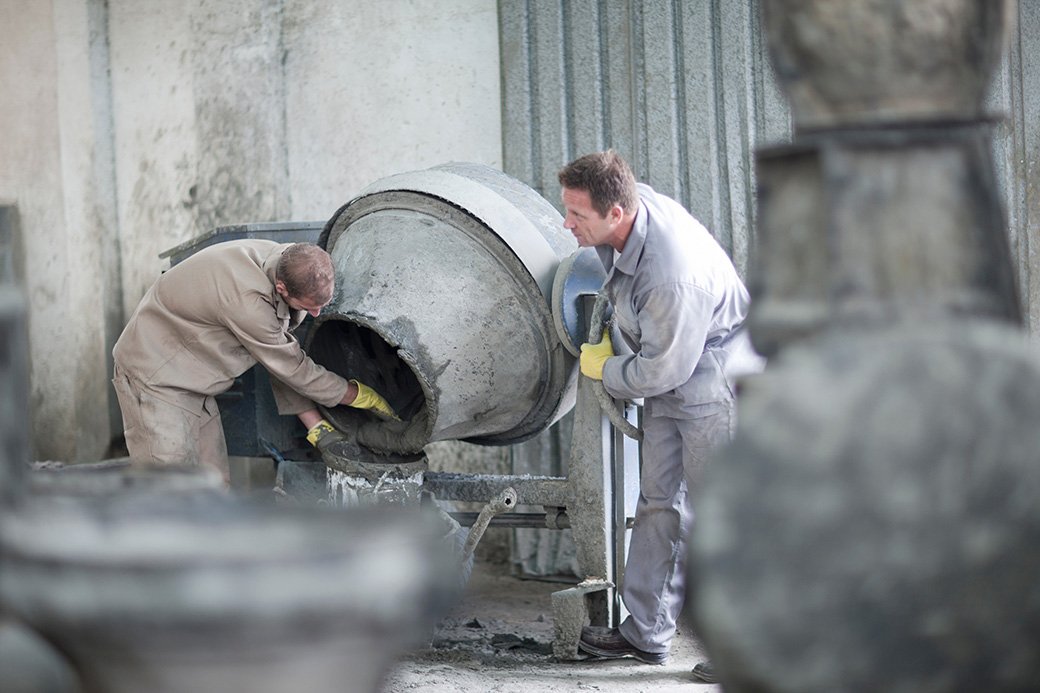 Ready-mixed concrete truck with POLLYFLEX admixtures for extended workability