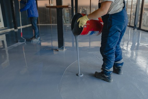 Self-leveling mortar flooring with POLLYFLEX admixtures for perfect surface finish