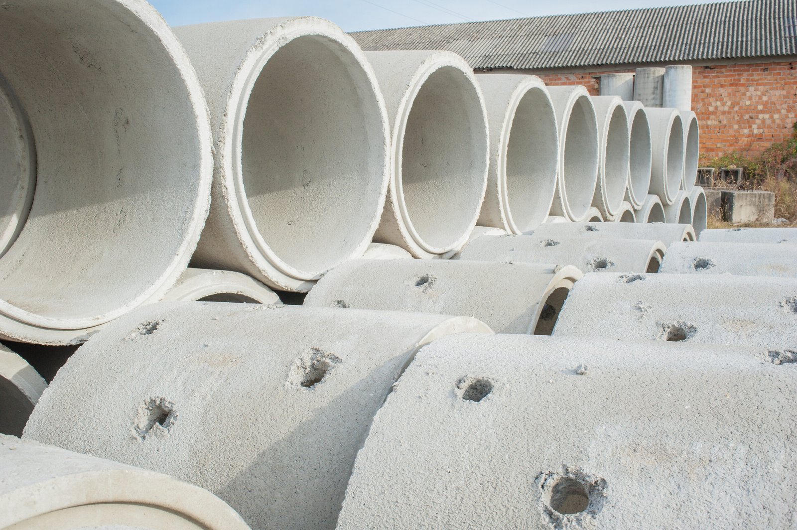 Self-consolidating concrete flowing with POLLYFLEX admixtures for perfect consolidation